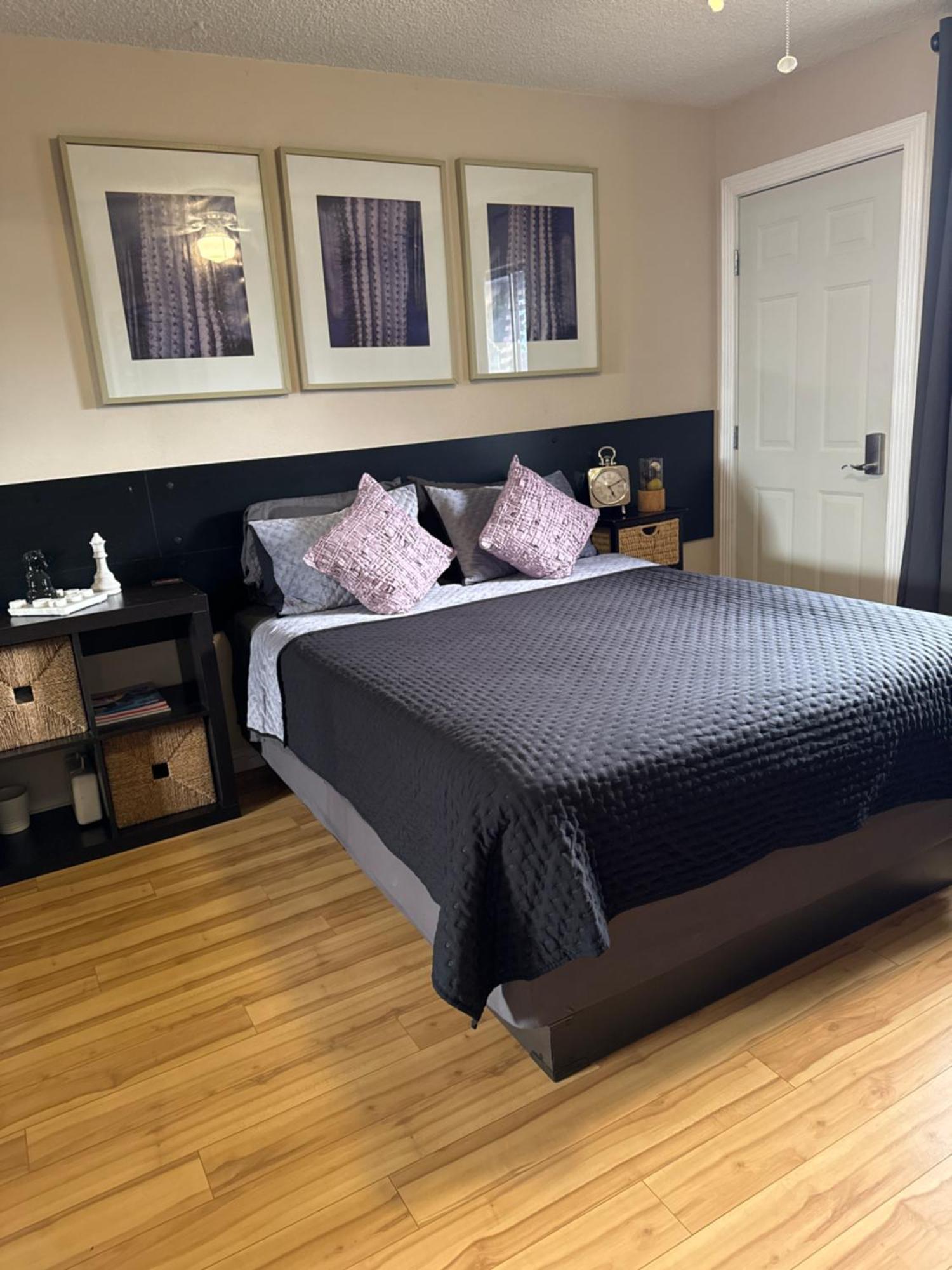 Séjour chez l'habitant Le Noir, A Private Bedroom With A Private Entrance - Shared Bathroom *
